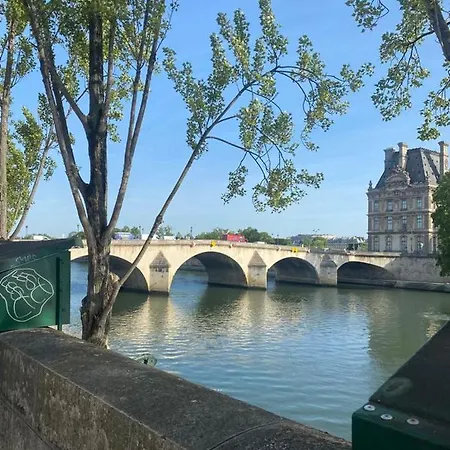 Atypique, Centre De *