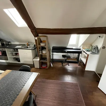 Apartment Atypique, Centre De Paris