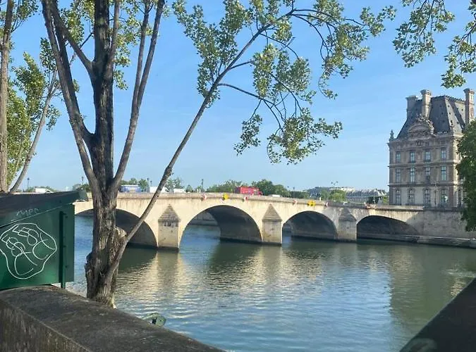 Atypique, Centre De *