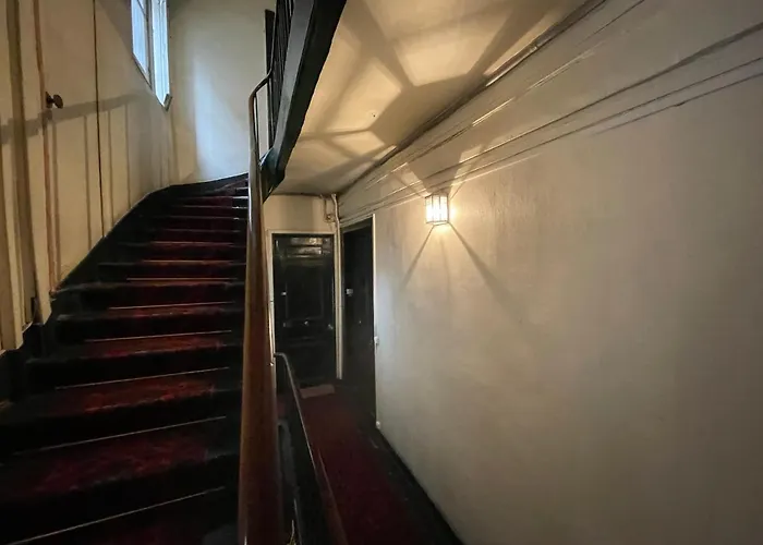 Atypique, Centre De Paris